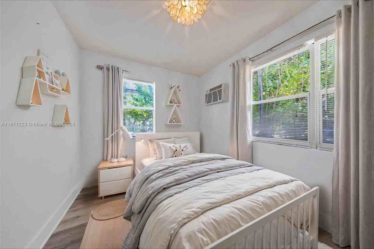 618 86th St - Photo 6 of 8