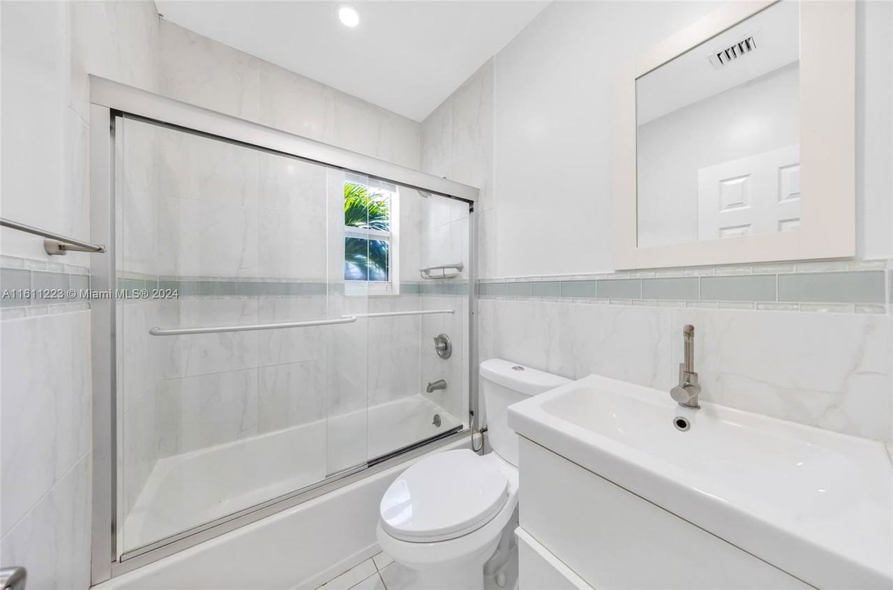 618 86th St - Photo 7 of 8