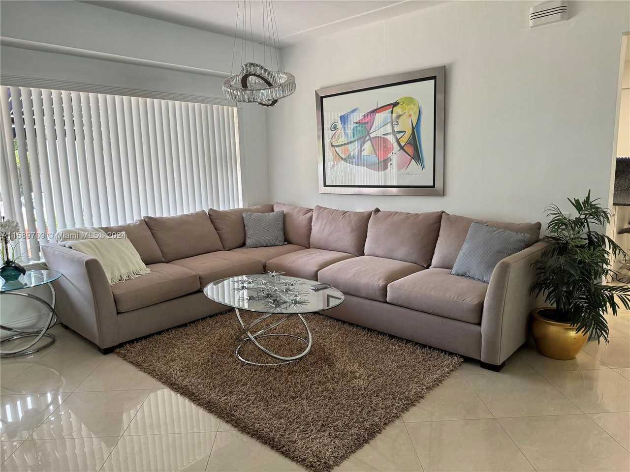 1611 71st St - Photo 7 of 8