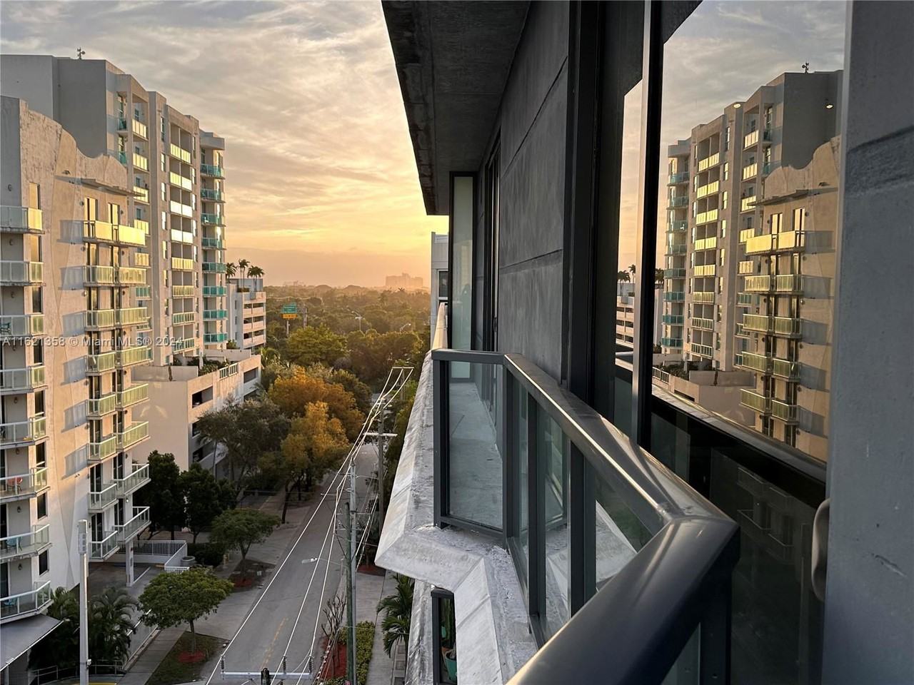 201 Sw 17th Rd - Photo 3 of 8