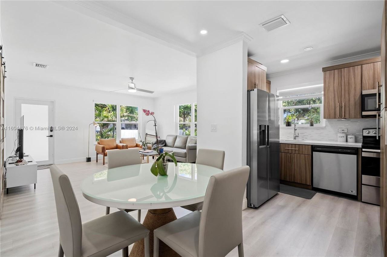 785 Sw 21st Rd - Photo 5 of 8