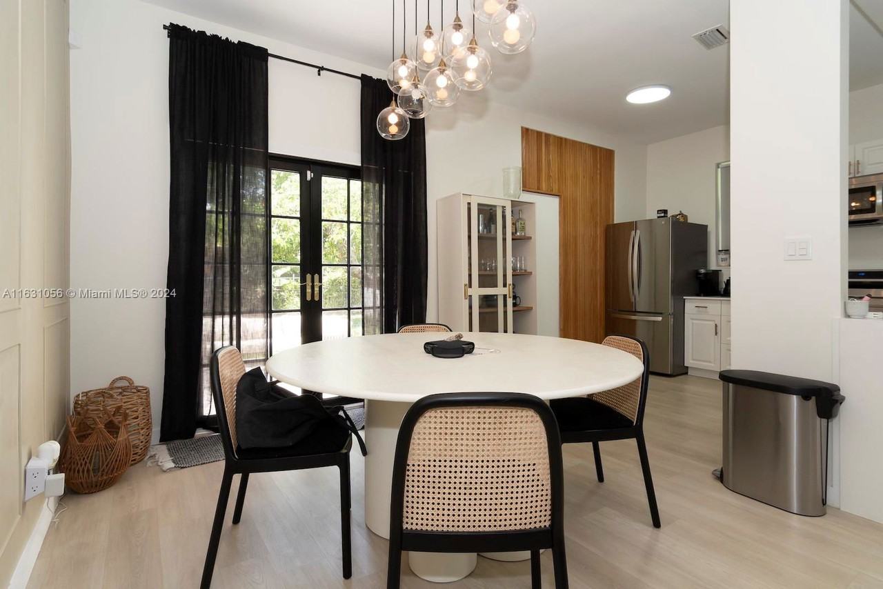 840 Ne 158th St - Photo 7 of 8