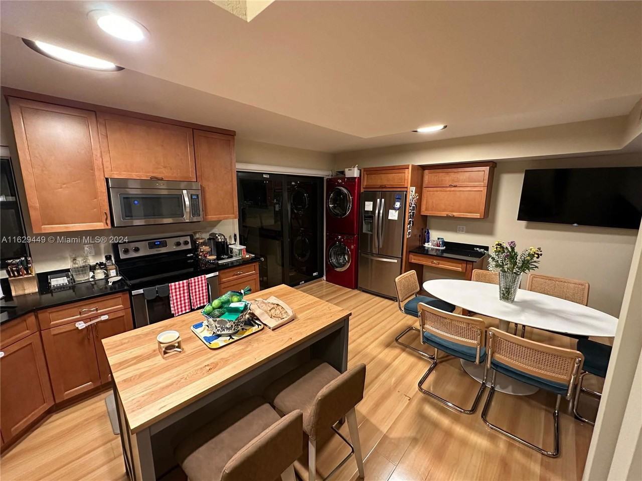 400 Valencia Ave - Photo 2 of 8