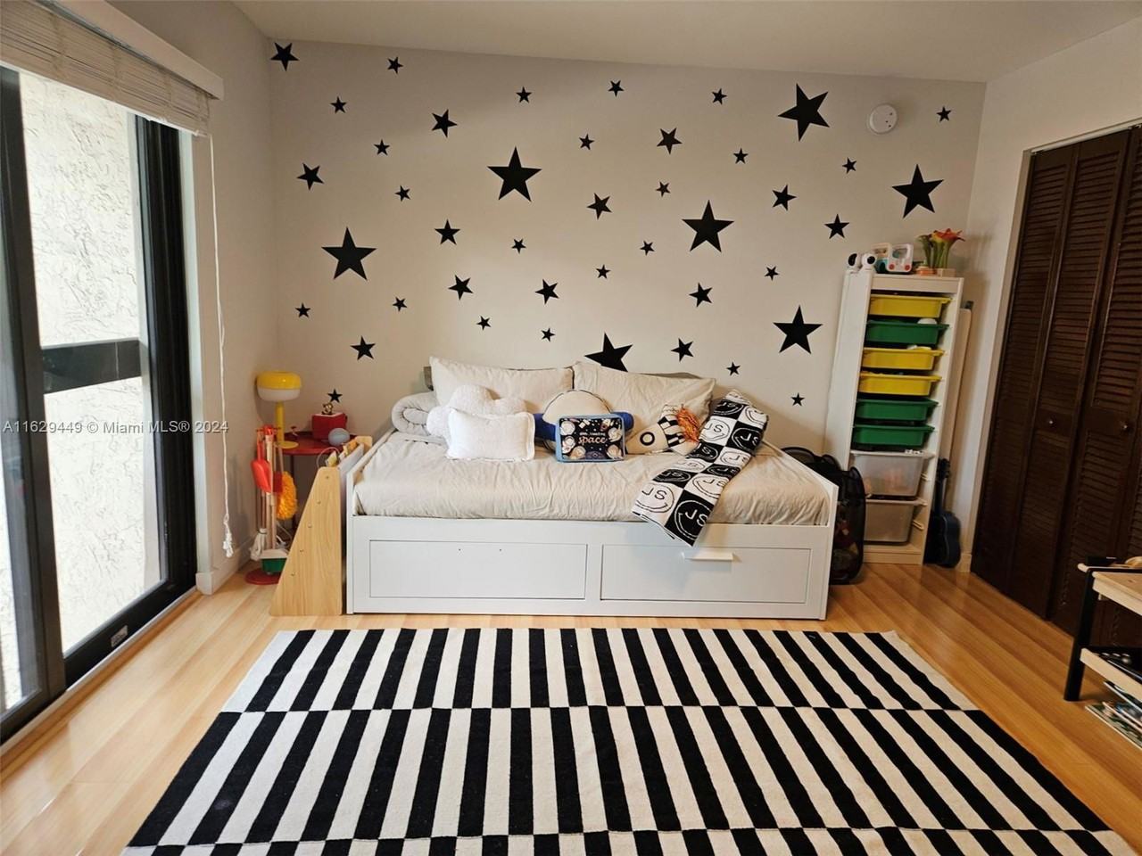 400 Valencia Ave - Photo 5 of 8