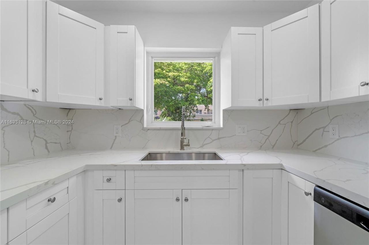 350 Aledo Ave - Photo 5 of 8