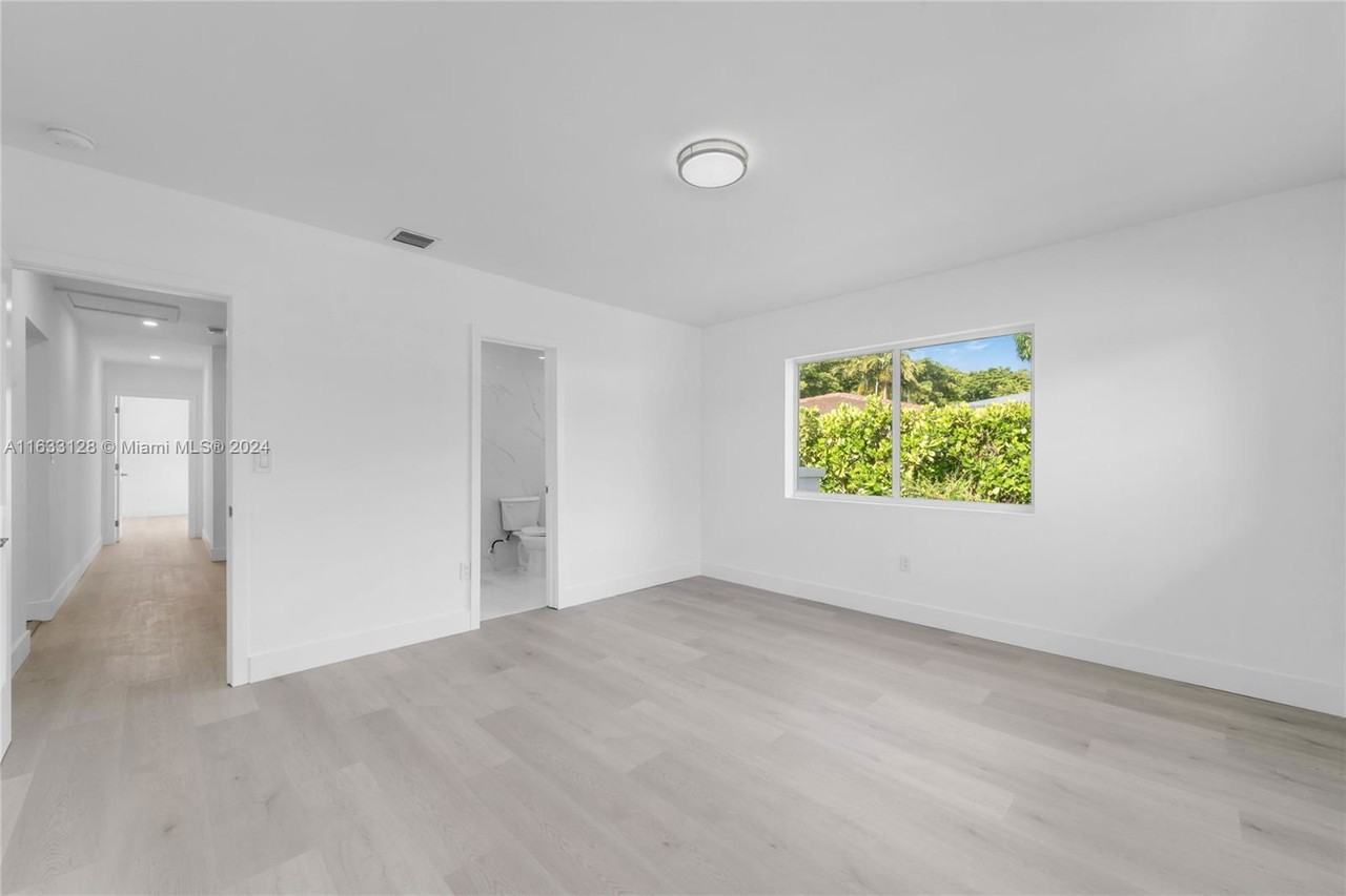 350 Aledo Ave - Photo 7 of 8