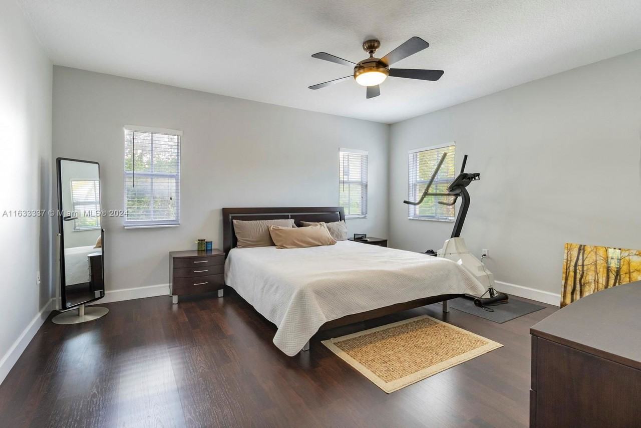 118 Zamora Ave - Photo 4 of 8