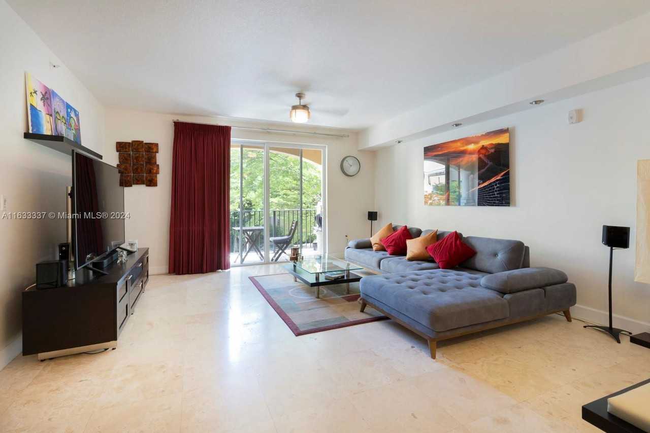 118 Zamora Ave - Photo 6 of 8