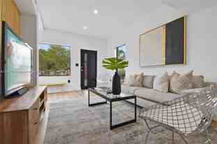 6319 Sw 60th Ave - Photo 1 of 1