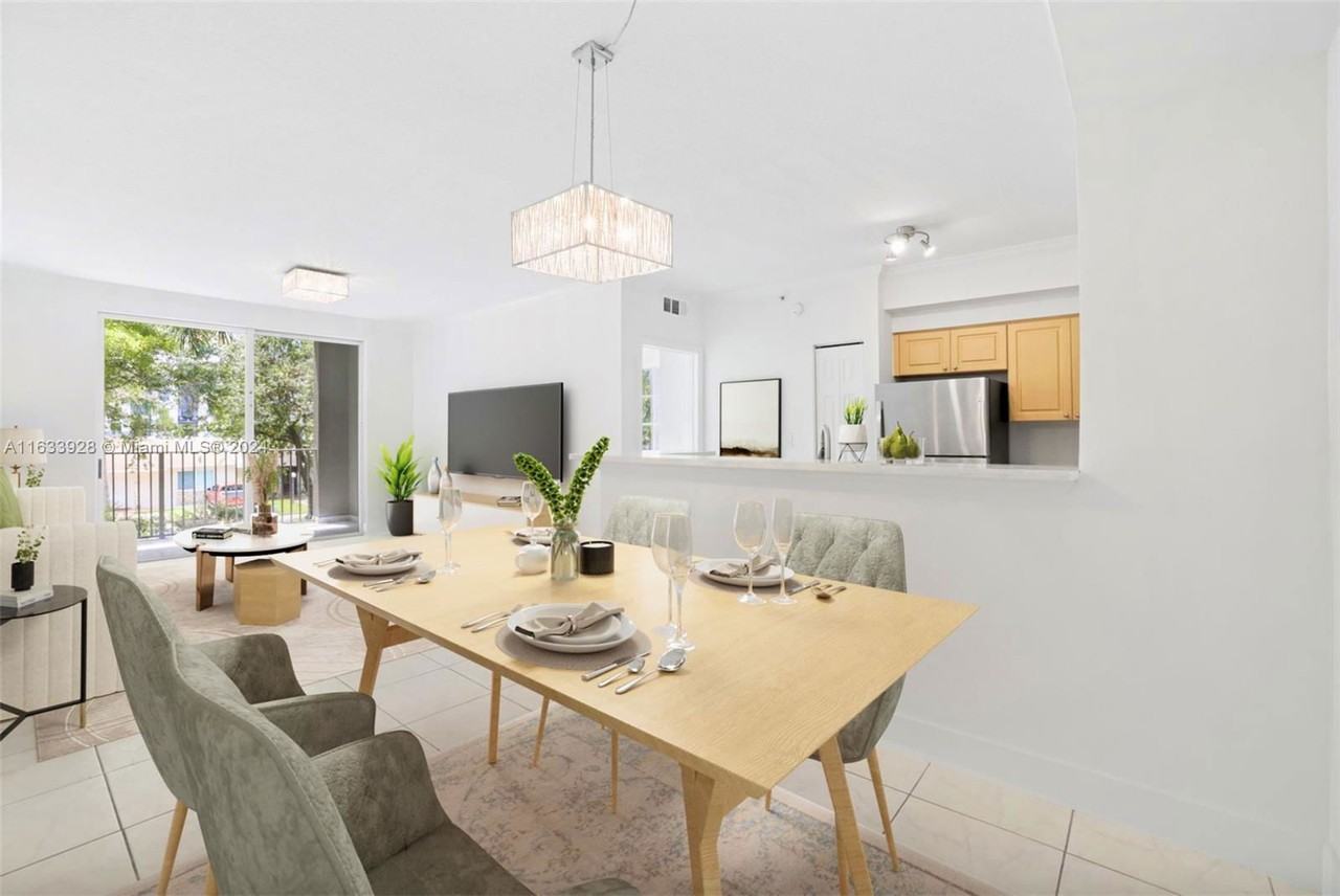 6831 Sw 44th St - Photo 4 of 8