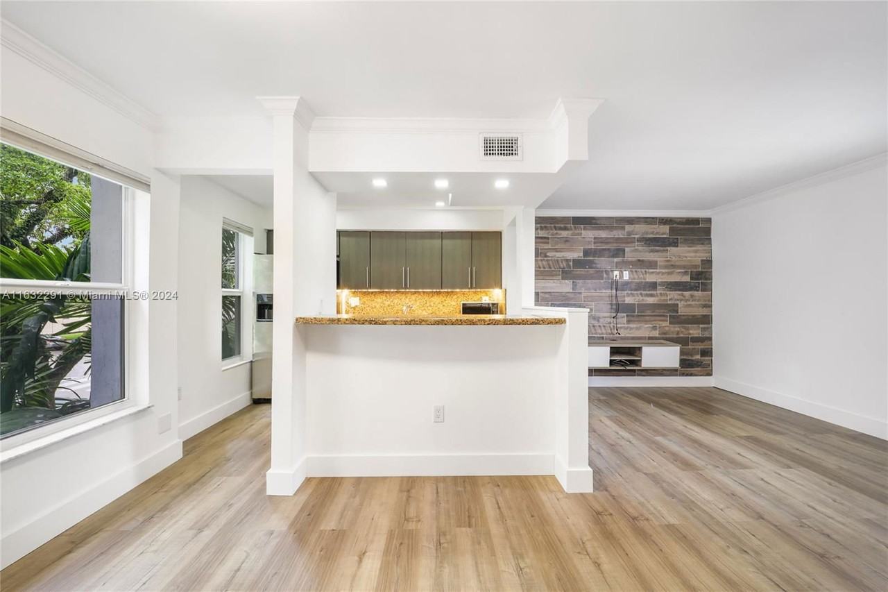 235 Antilla Ave - Photo 5 of 8