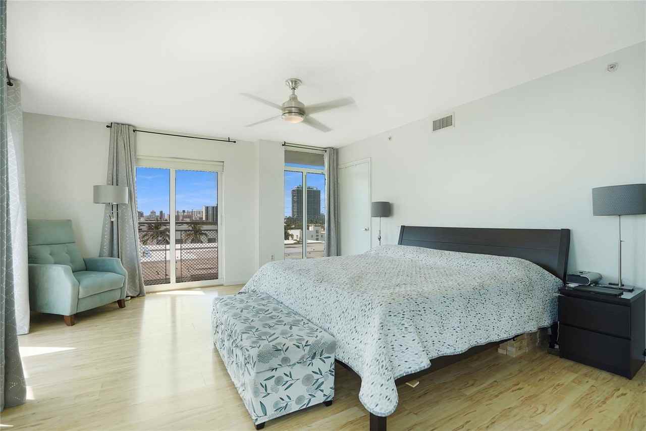 7600 Collins Ave - Photo 7 of 8