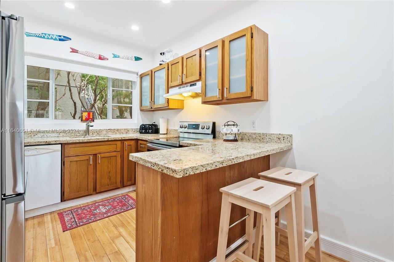 701 Meridian Ave - Photo 7 of 8