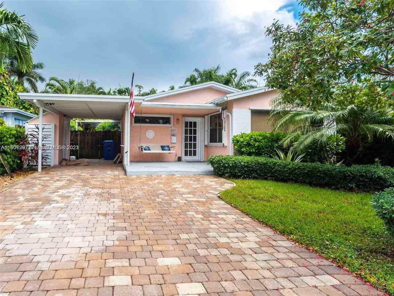 1507 Garfield St - Photo 2 of 8