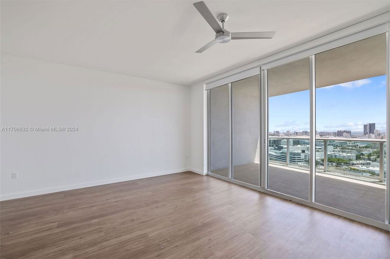 1500 Bay Dr #1107 - Photo 3 of 8