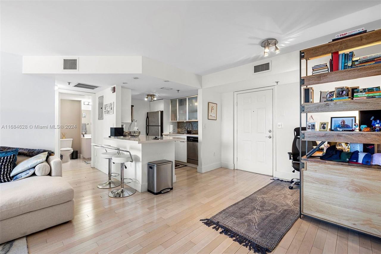 1621 Bay Rd - Photo 7 of 8