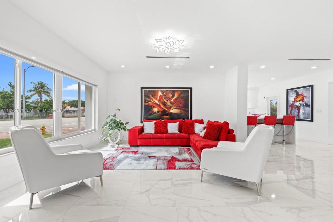 1445 71st St - Photo 3 of 8