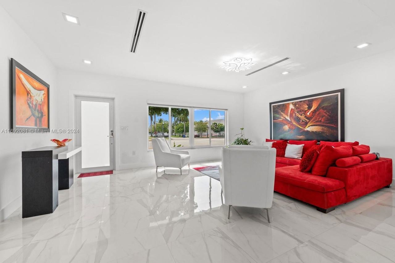 1445 71st St - Photo 4 of 8