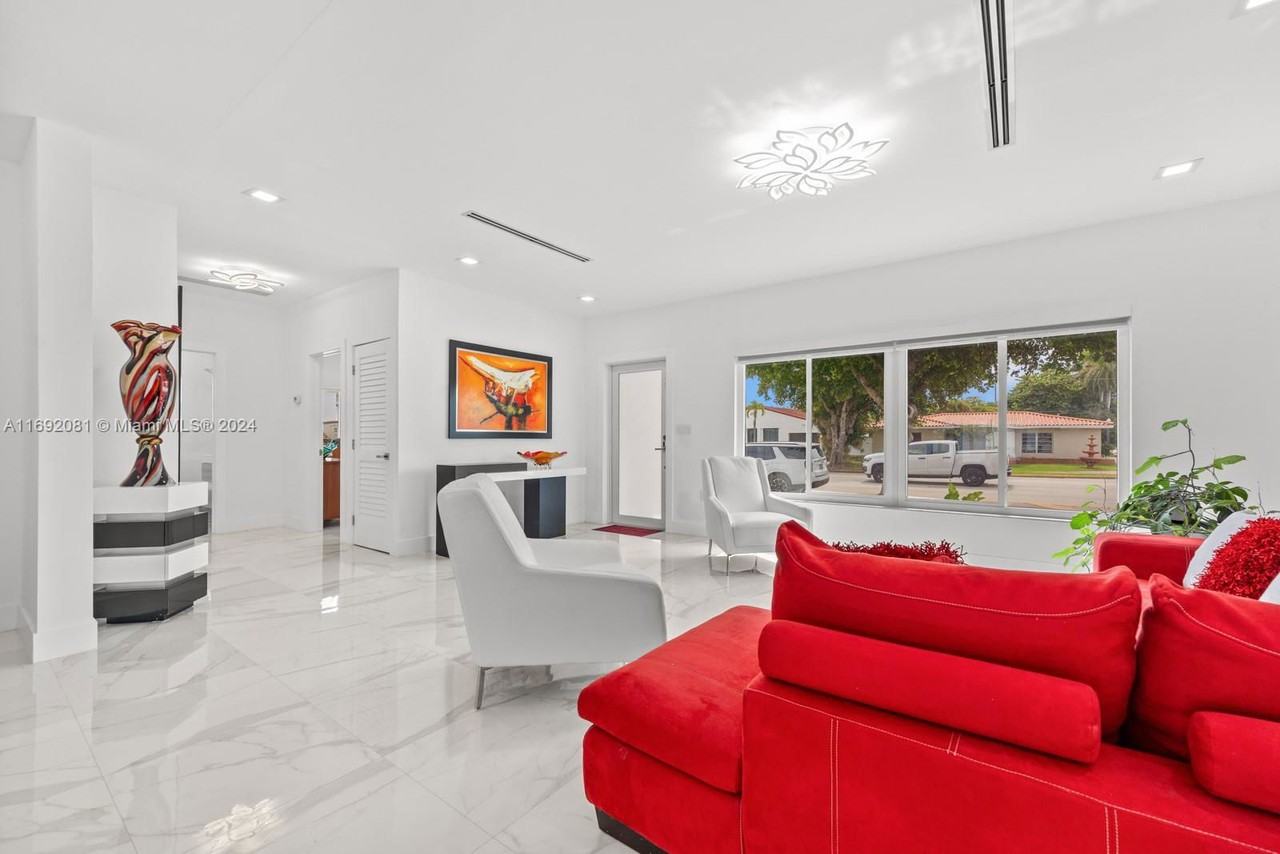 1445 71st St - Photo 5 of 8