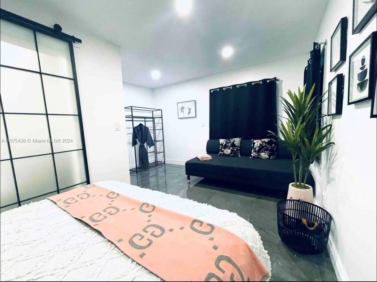 1713 Moffett St - Photo 6 of 8