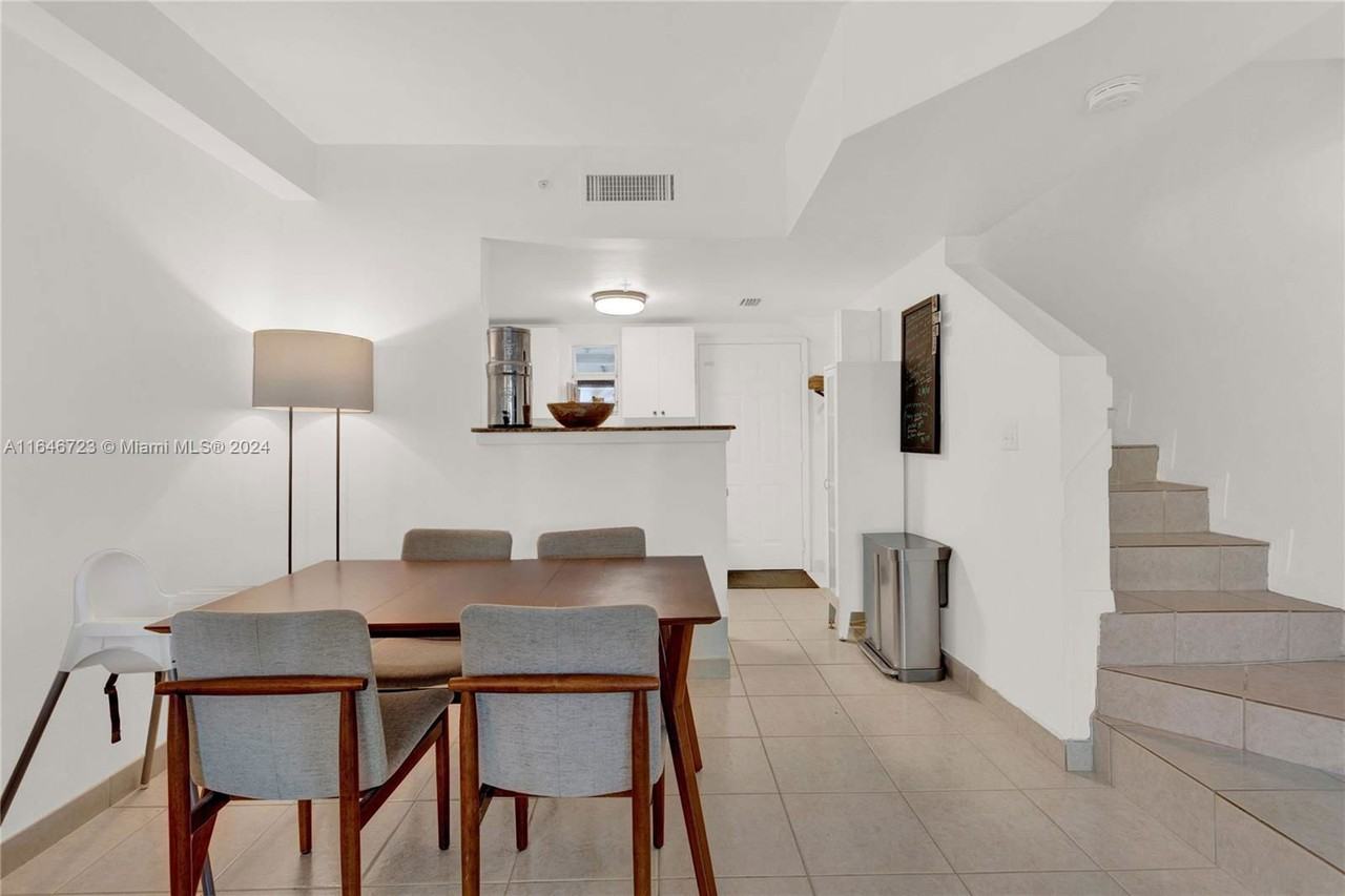 123 Sw 17th Rd - Photo 2 of 8