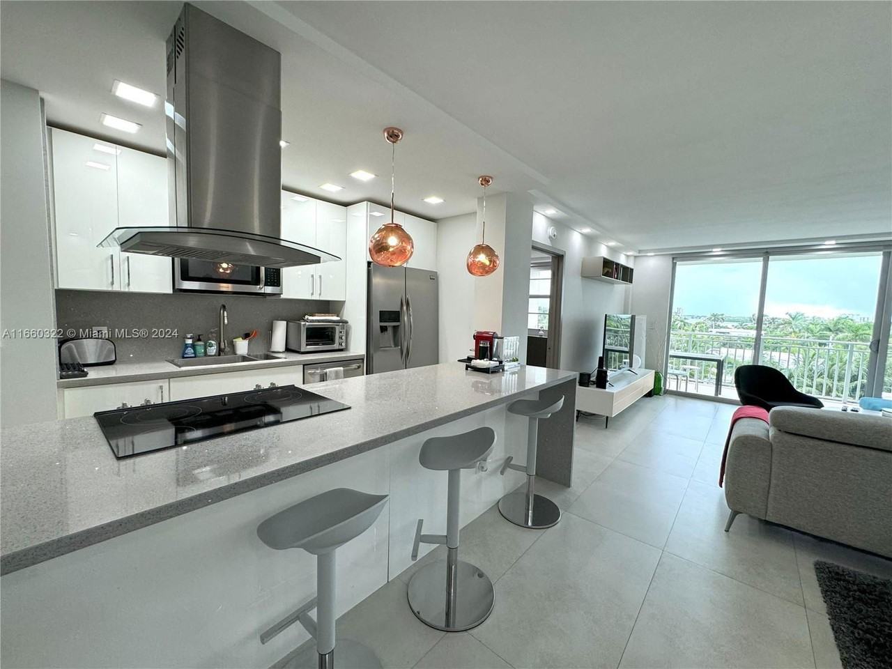 9500 W Bay Harbor Dr #6 - Photo 5 of 8