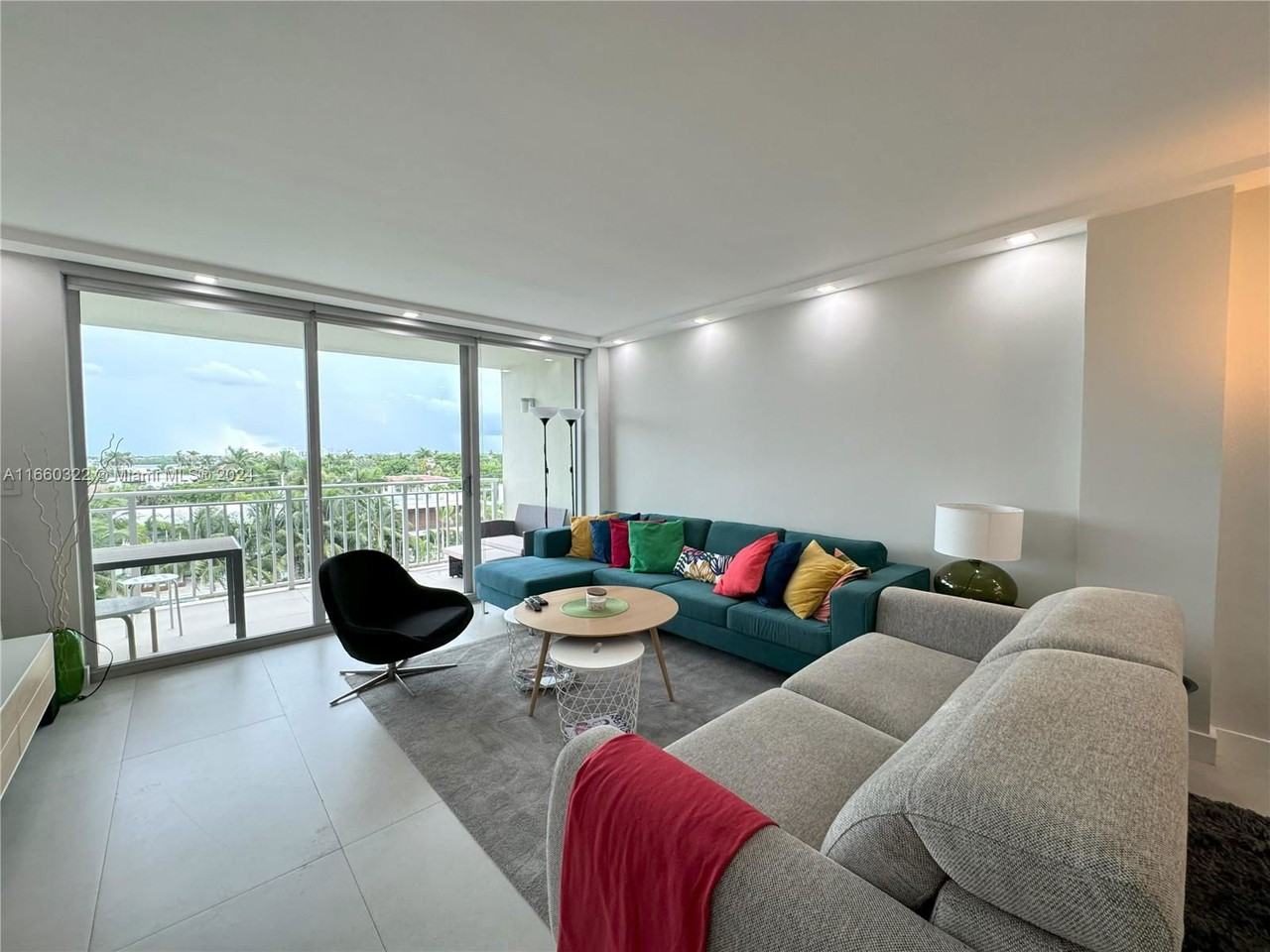 9500 W Bay Harbor Dr #6 - Photo 7 of 8