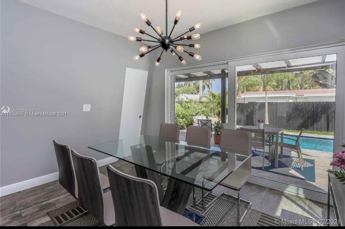 923 N 14th Ave - Photo 5 of 8