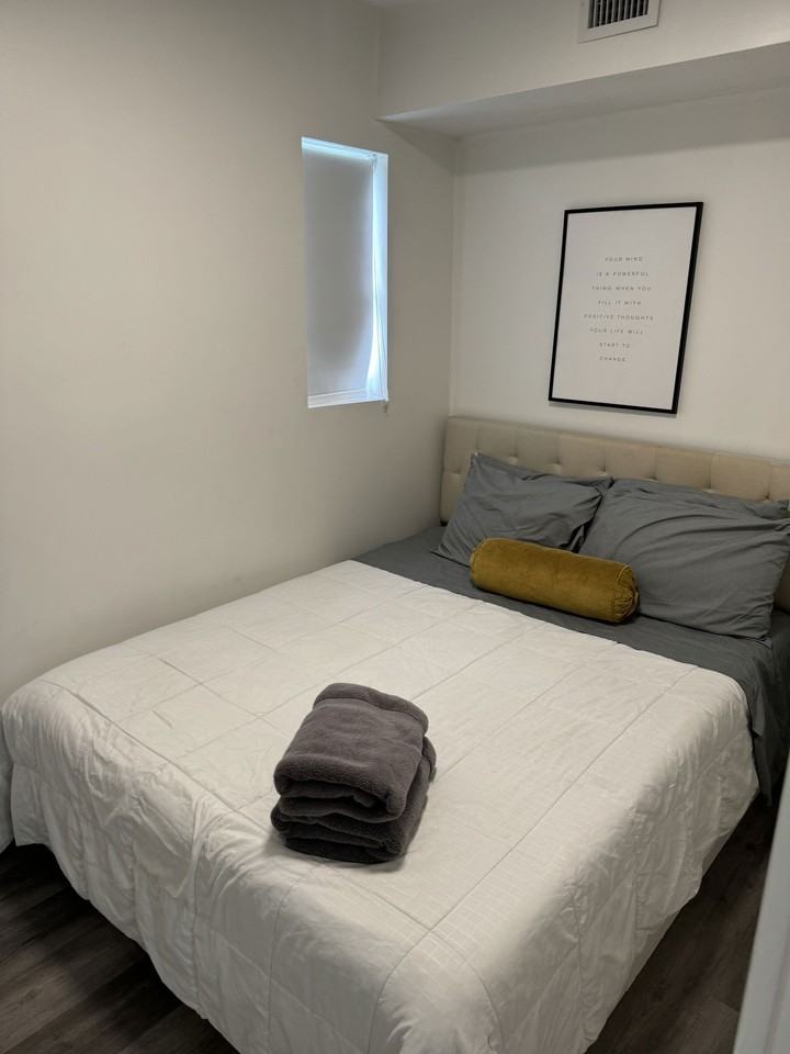 1330 15th St #20 - Photo 3 of 8