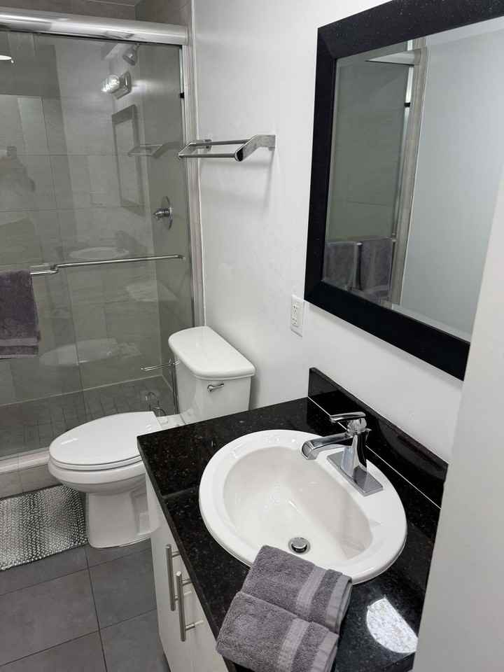 1330 15th St #20 - Photo 6 of 8