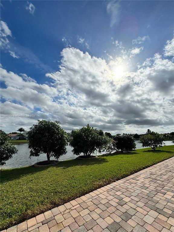 2591 Sw 190th Ave - Photo 3 of 8