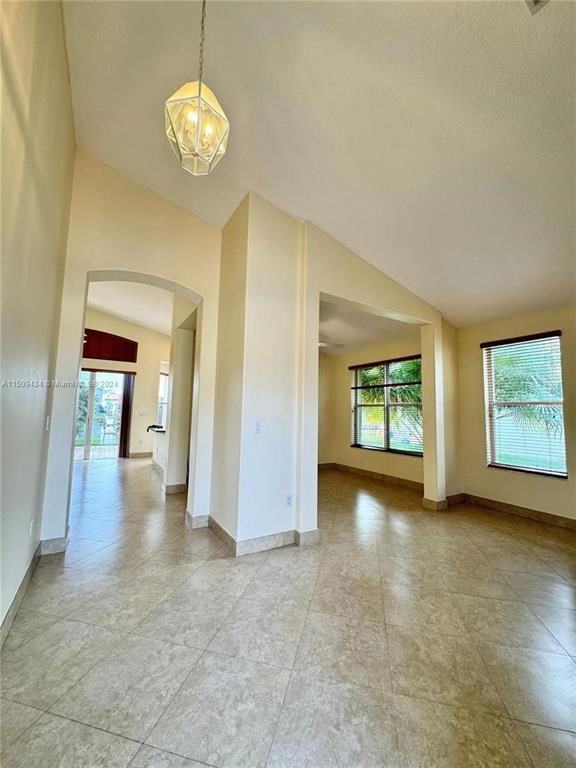 2591 Sw 190th Ave - Photo 6 of 8