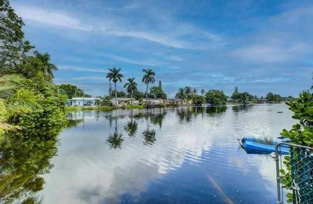 4329 Sw 49th Ct - Photo 3 of 8