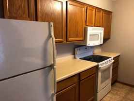 1006 Oakcrest St #201 - Photo 1 of 1