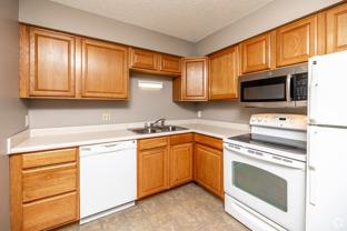 1014 Oakcrest St #2 - Photo 1 of 1