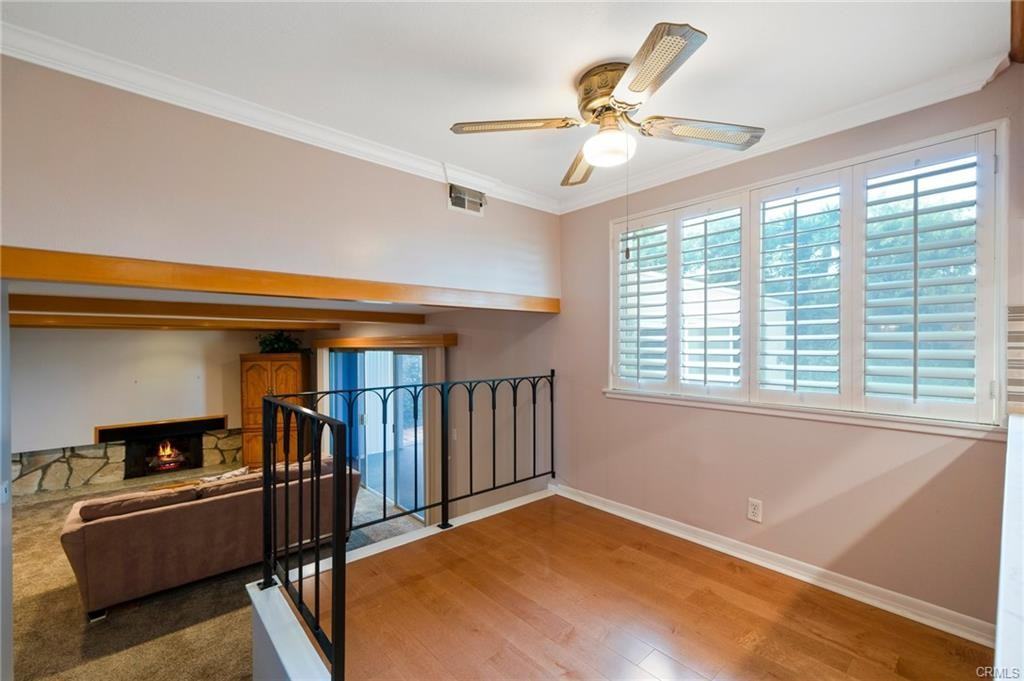 1883 Swan Cir - Photo 3 of 8