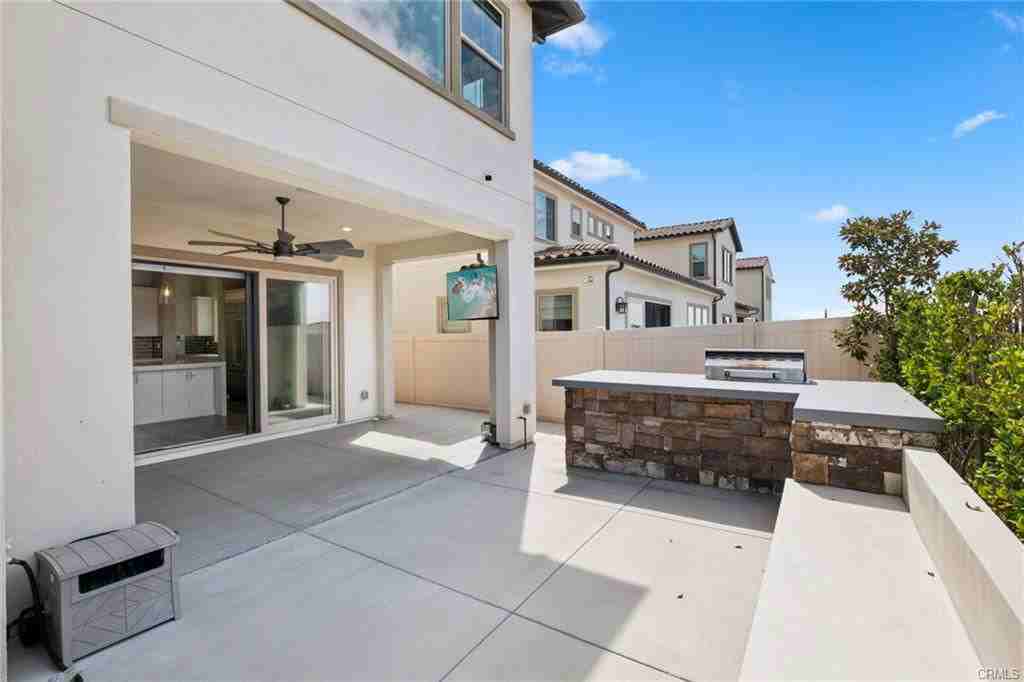 1782 Canyon Oaks Ln - Photo 3 of 8