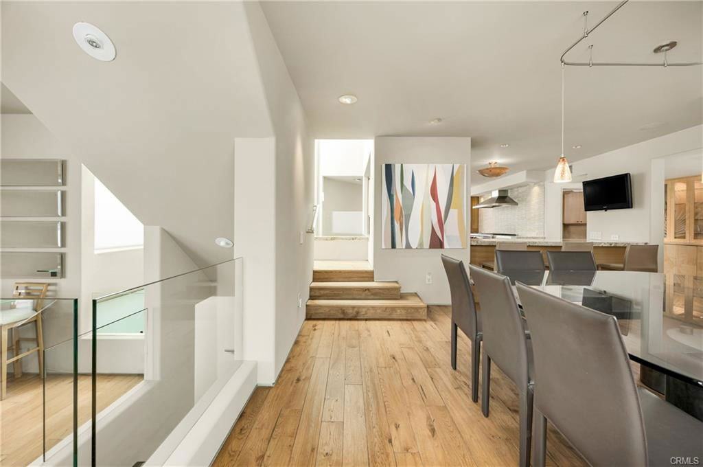 1008 E Balboa Blvd - Photo 2 of 8