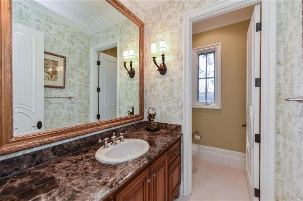 11 Skyridge - Photo 2 of 8