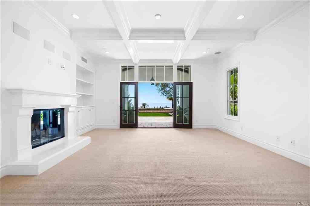 62 Archipelago Dr - Photo 2 of 8