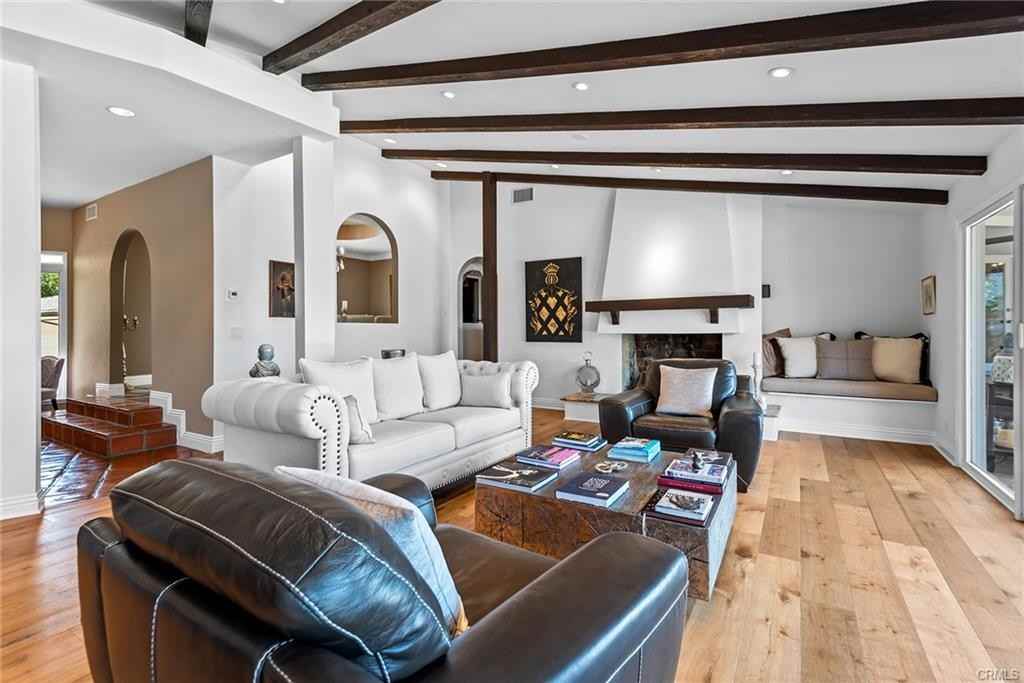 4854 Nomad Dr - Photo 2 of 8