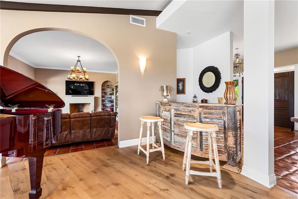 4854 Nomad Dr - Photo 3 of 8