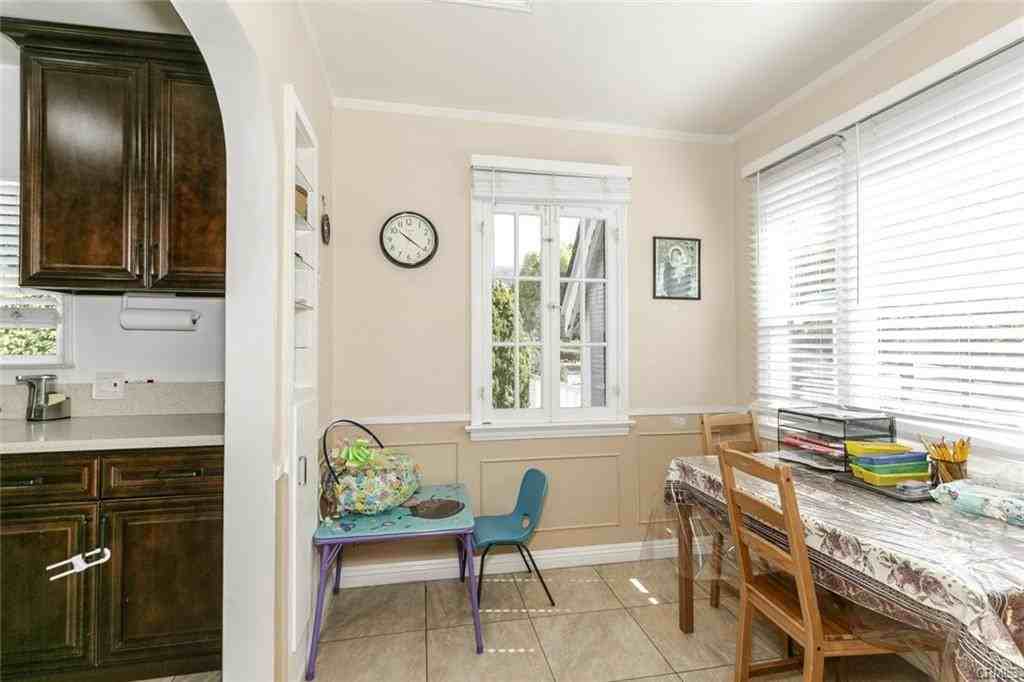 1325 Idlewood Rd - Photo 2 of 8