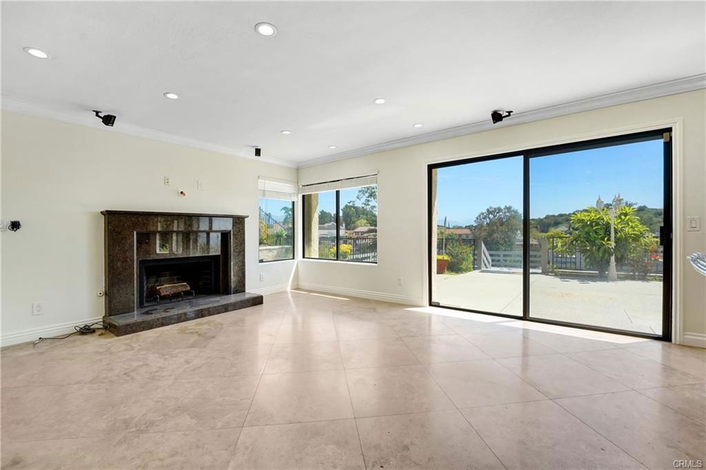 12112 Nugent Dr - Photo 2 of 8