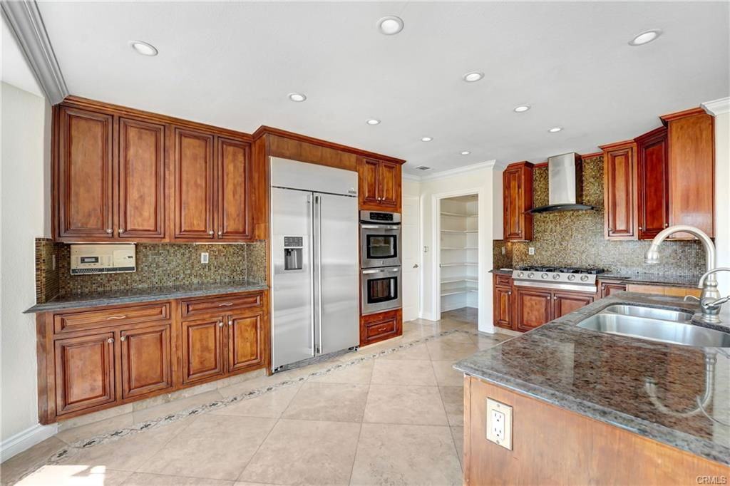 12112 Nugent Dr - Photo 3 of 8