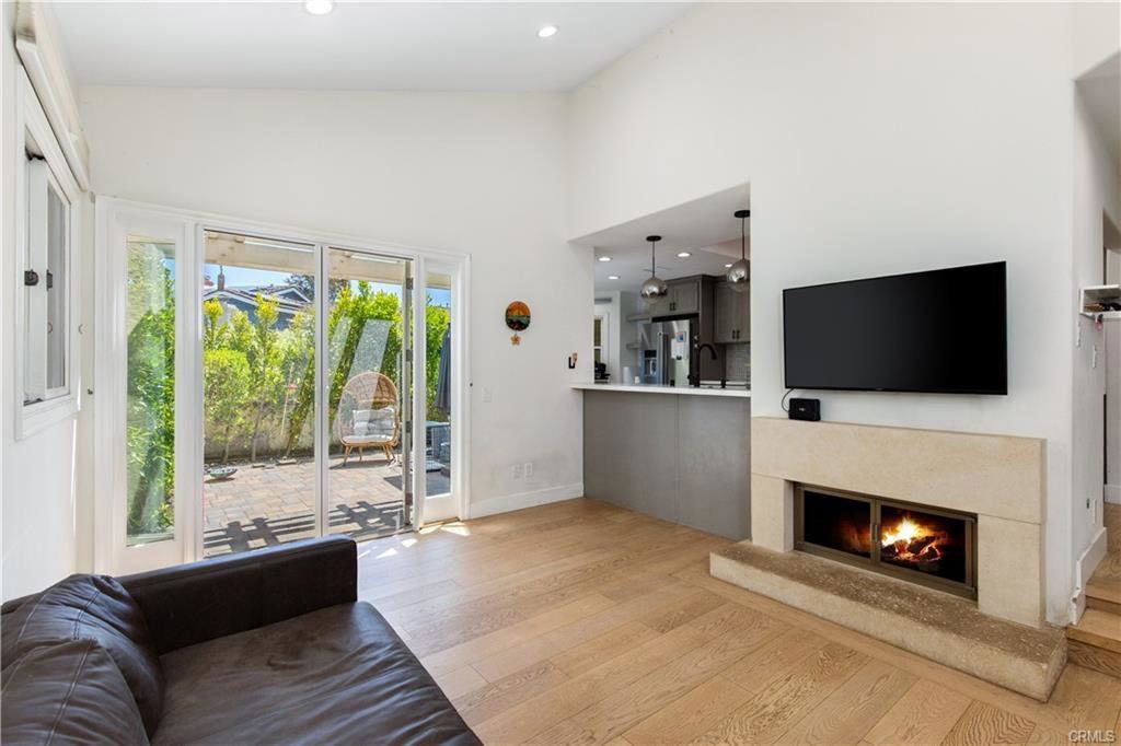 20 Grenada Ct #1 - Photo 3 of 8