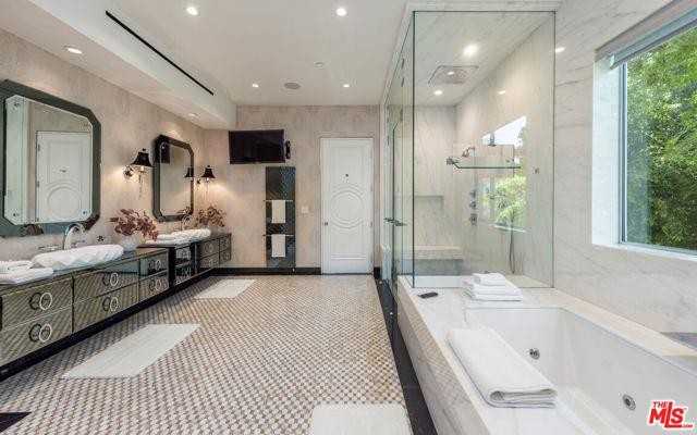 1111 Sierra Alta Way - Photo 3 of 8