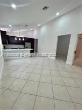 6802 Nw 81st Ct - Photo 5 of 8