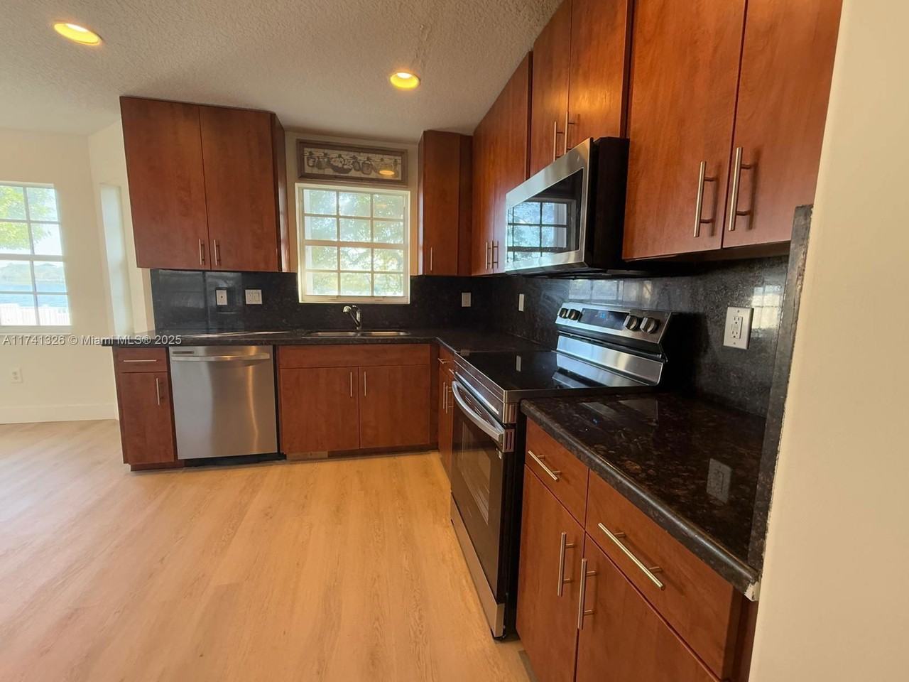 13848 Northwest 22nd Street - Photo 5 of 8