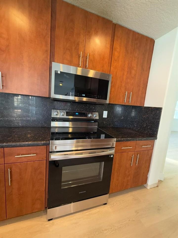 13848 Northwest 22nd Street - Photo 7 of 8